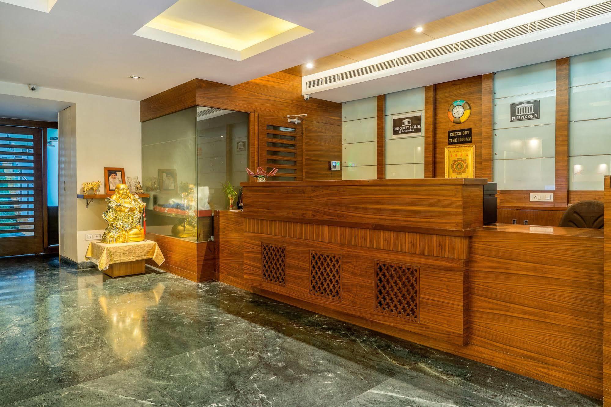 Mint Koregaon Park Next To Osho Ashram ปูเน่ ภายนอก รูปภาพ