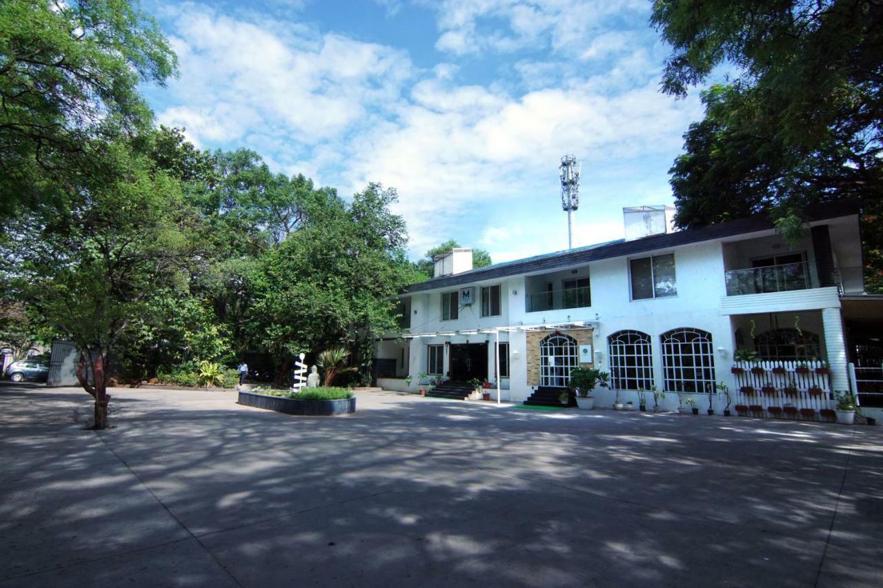 Mint Koregaon Park Next To Osho Ashram ปูเน่ ภายนอก รูปภาพ