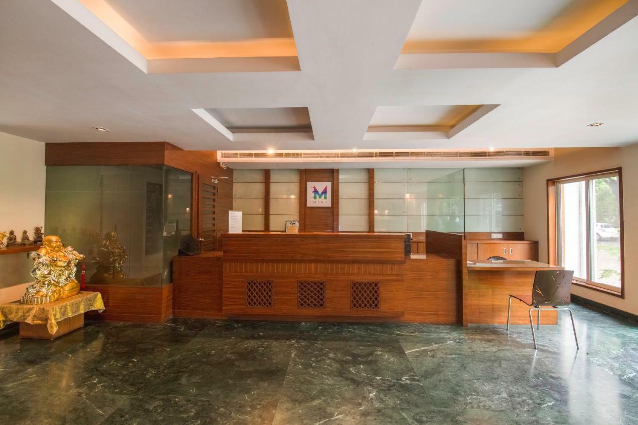 Mint Koregaon Park Next To Osho Ashram ปูเน่ ภายนอก รูปภาพ