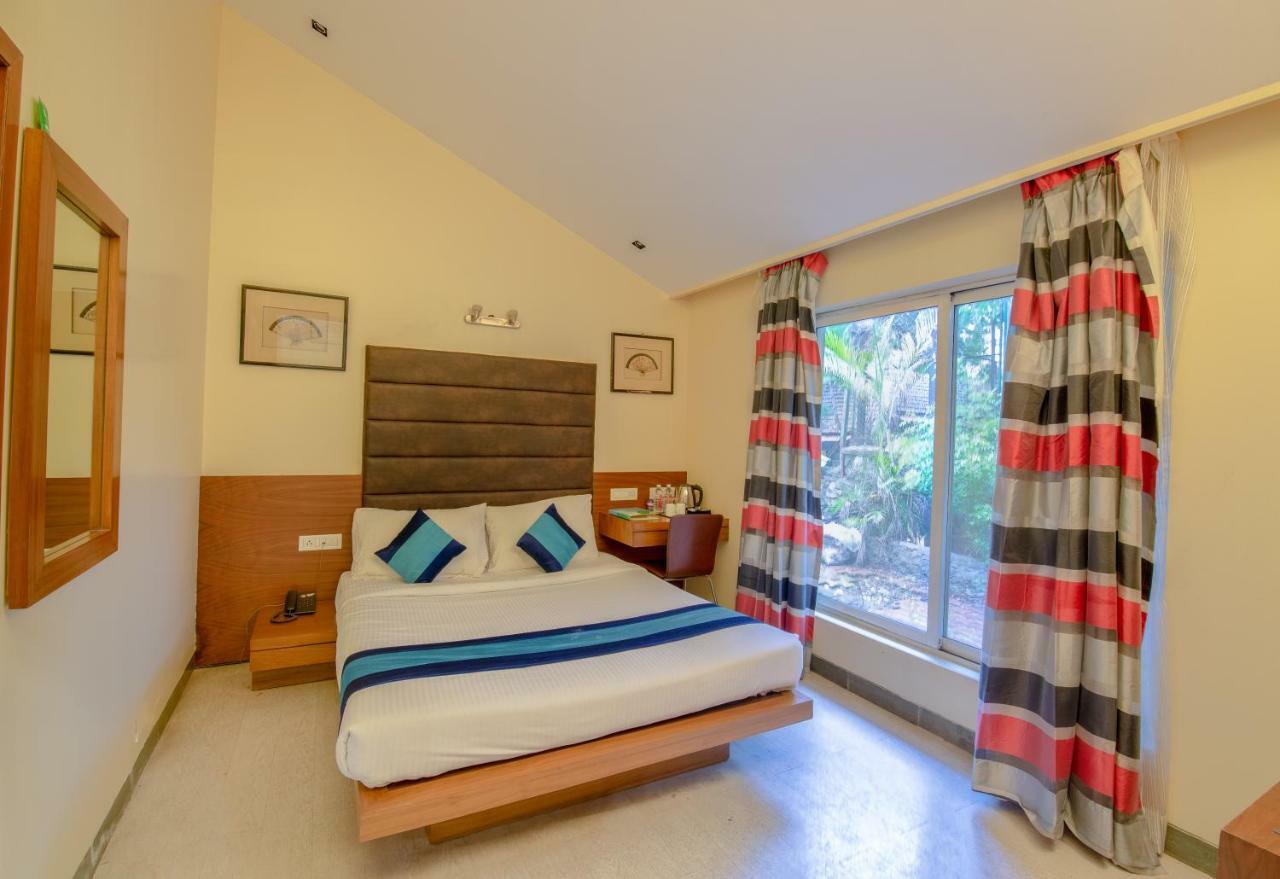 Mint Koregaon Park Next To Osho Ashram ปูเน่ ภายนอก รูปภาพ