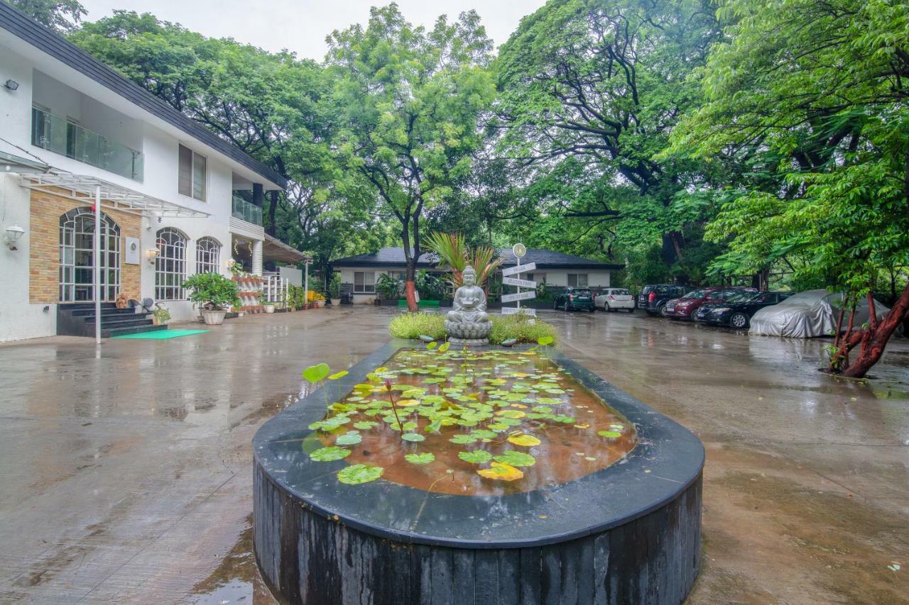 Mint Koregaon Park Next To Osho Ashram ปูเน่ ภายนอก รูปภาพ